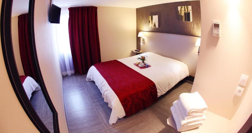 Hotel Le Coudon La Farlède Oda fotoğraf