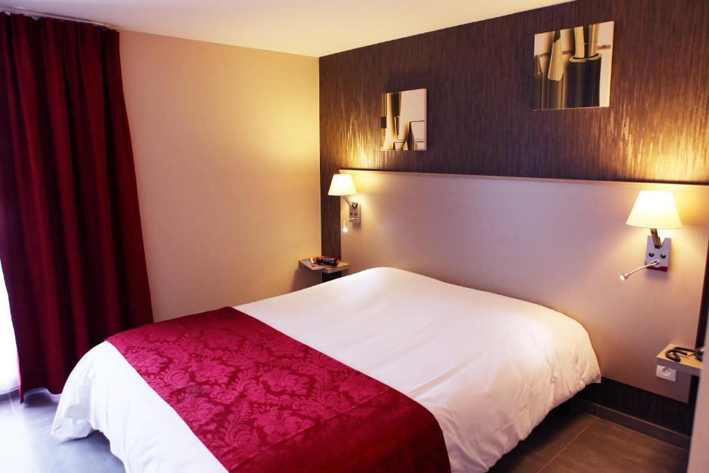 Hotel Le Coudon La Farlède Oda fotoğraf